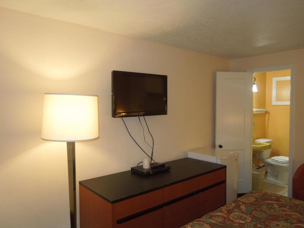 Sentinel Motel West Chester Room photo