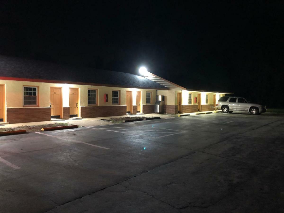 Sentinel Motel West Chester Exterior photo